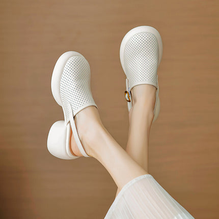 Tacones de plataforma con punta redonda y diseño calado de elegancia veraniega