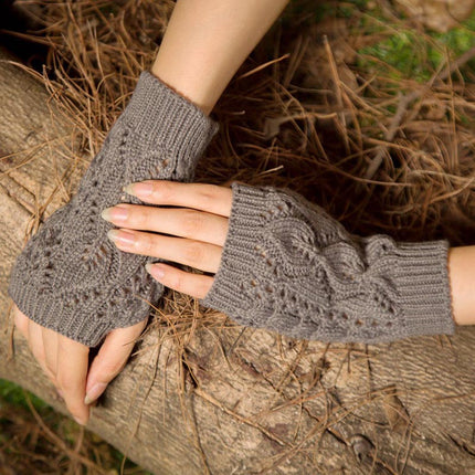 Women's Knitted Fingerless Gloves - Wnkrs