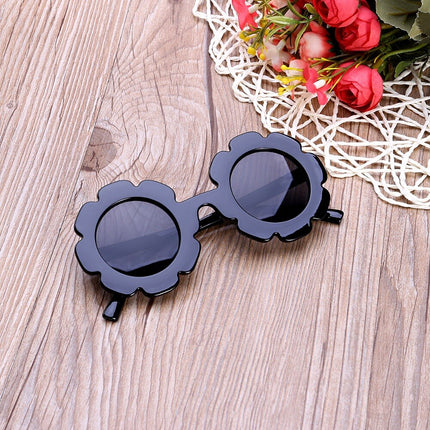 Girl's Sunflower Shaped Sunglasses - Wnkrs