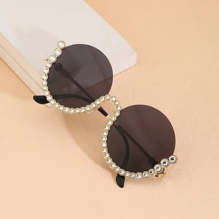 Lunettes de soleil rondes en strass et diamants