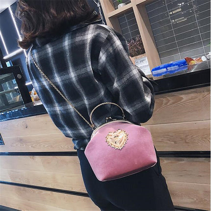 Women's Elegant Vintage Velvet Handbag - Wnkrs