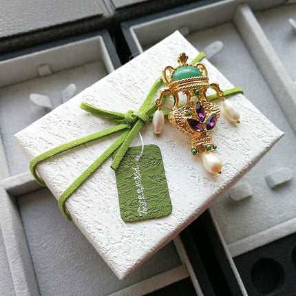 Baroque Style Freshwater Pearl and Jade Brooch - wnkrs