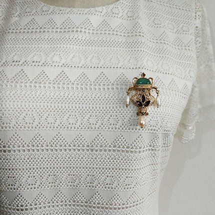 Baroque Style Freshwater Pearl and Jade Brooch - wnkrs