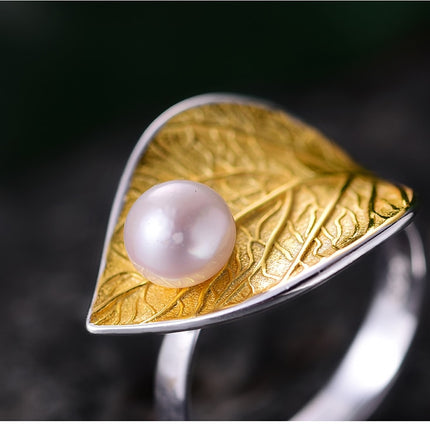 Lotus Shaped Silver Ring with Pearl - Wnkrs