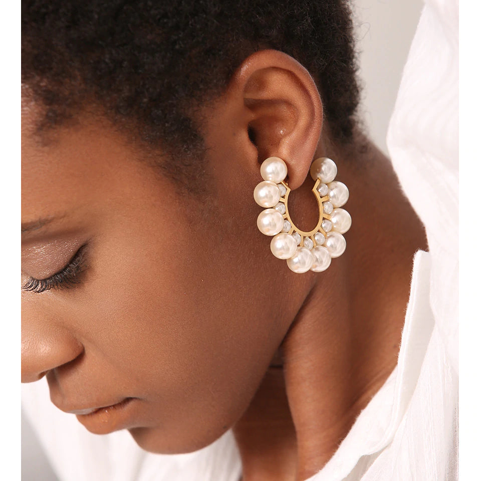 Women’s Modern Pearls Hoop Earrings