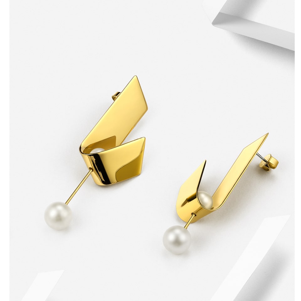 Women’s Pearls Drop Earrings
