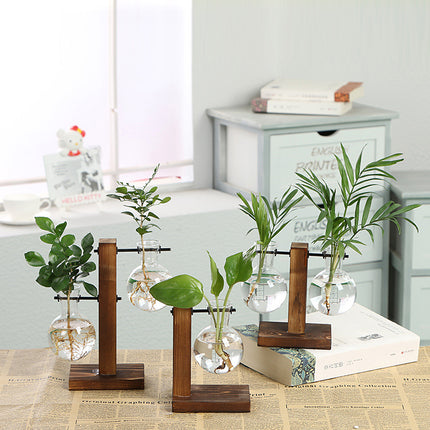 Vintage Themed Small Glass Vase with Stand - wnkrs