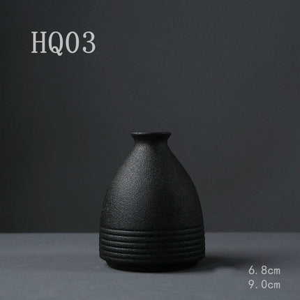 Solid Black Ceramic Vase - wnkrs