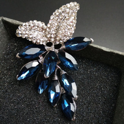 Women's Flower Branch Brooch - Wnkrs