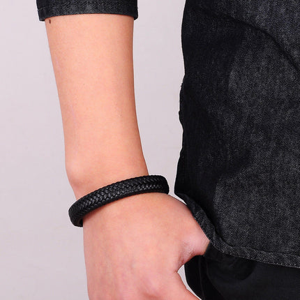 Men's Simple Leather Bracelet - Wnkrs