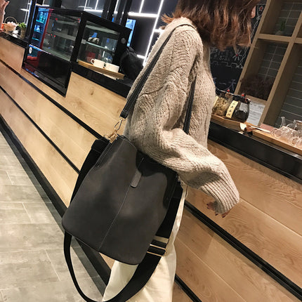 Women's Bucket Shoulder Bag - Wnkrs