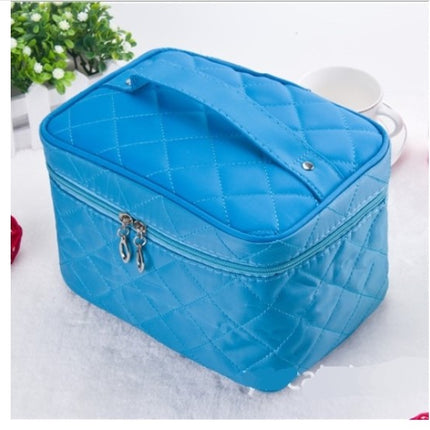 Quilted Design Large Capacity Cosmetic Bag - Wnkrs