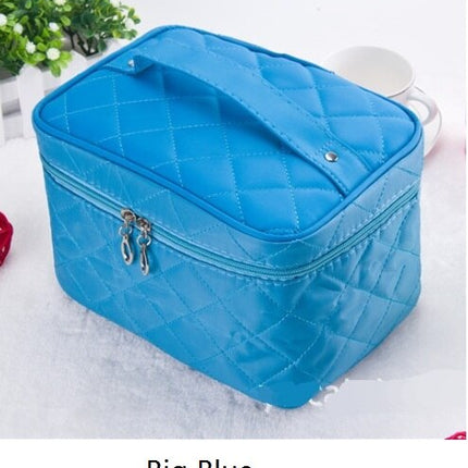Quilted Design Large Capacity Cosmetic Bag - Wnkrs