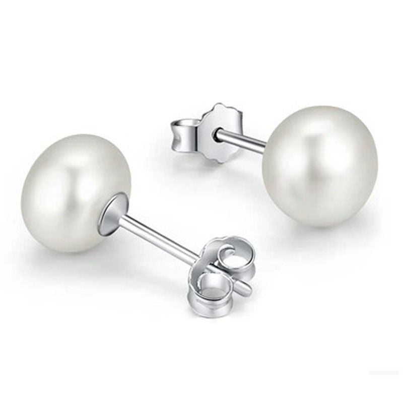 Exquisite Tiny Pearl Women's Stud Earrings