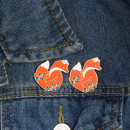 Cartoon Gold / Silver Fox Enamel Brooch - Wnkrs