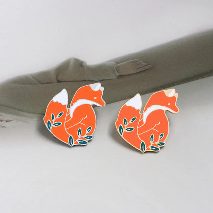 Cartoon Gold / Silver Fox Enamel Brooch - Wnkrs