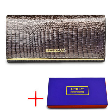Women's Alligator Style Leather Wallet - Wnkrs