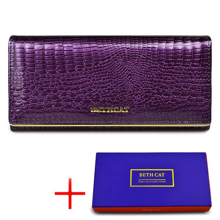 Women's Alligator Style Leather Wallet - Wnkrs