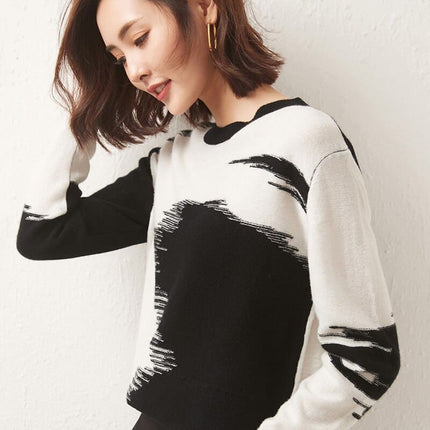 Women's Round Neck  Pullover - Wnkrs