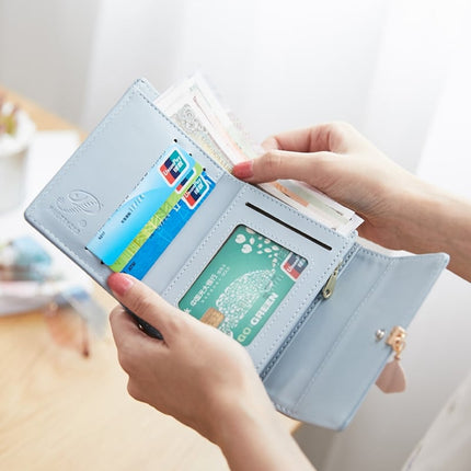 Women's Boho Short Wallet with Leaf Shaped Pendant - Wnkrs