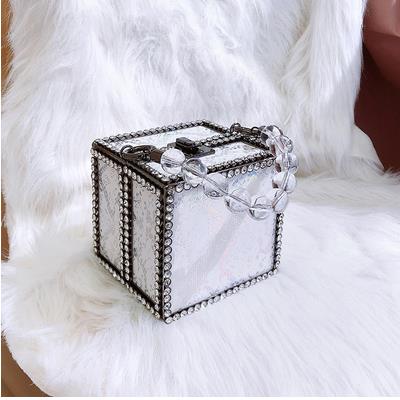 Women's Beaded Box Shoulder Bag - Wnkrs