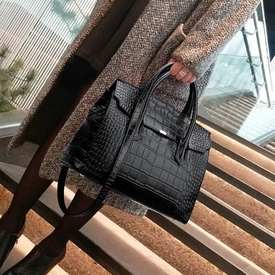 Crocodile Large Shoulder Bag for Women - Wnkrs