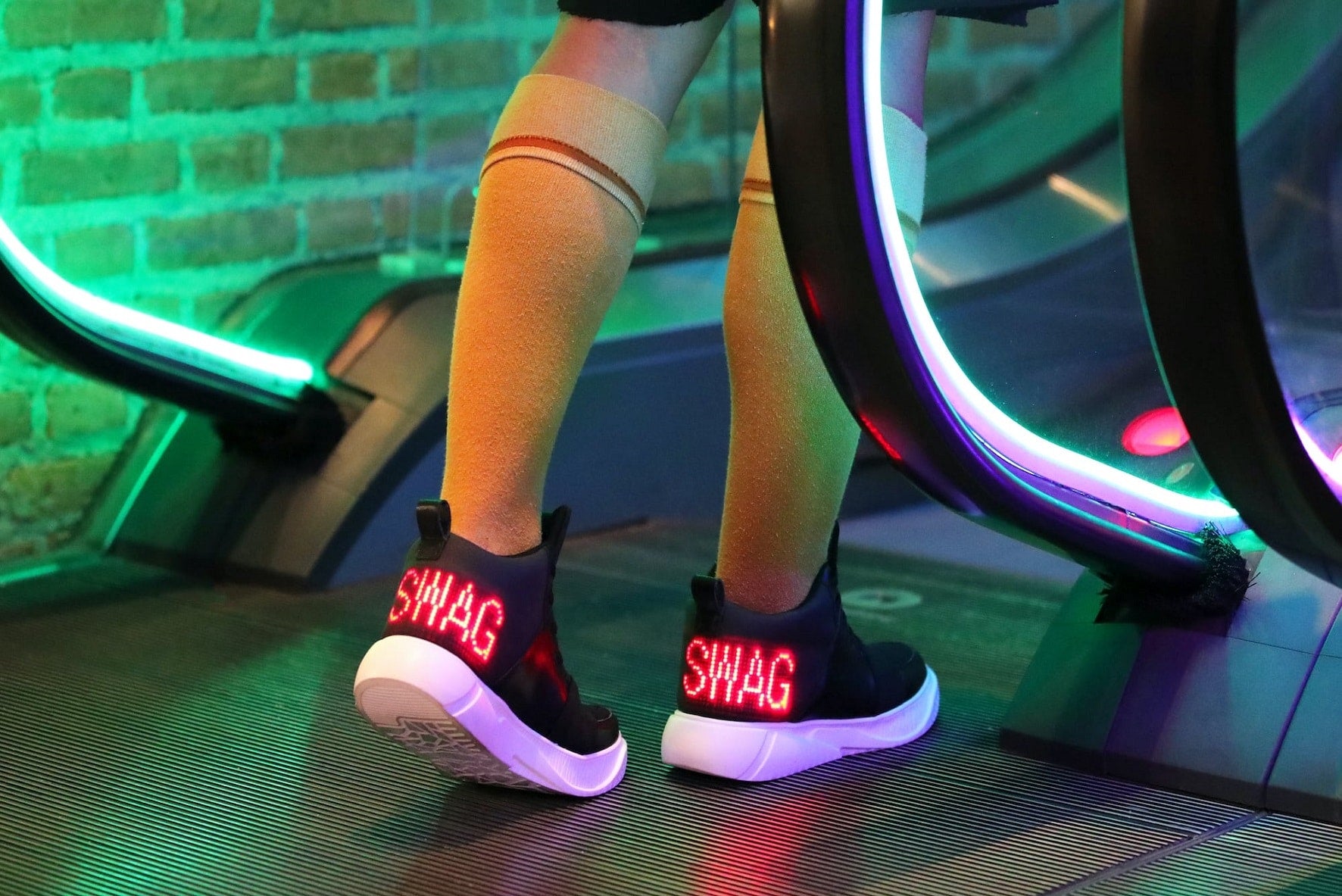 LED shoes