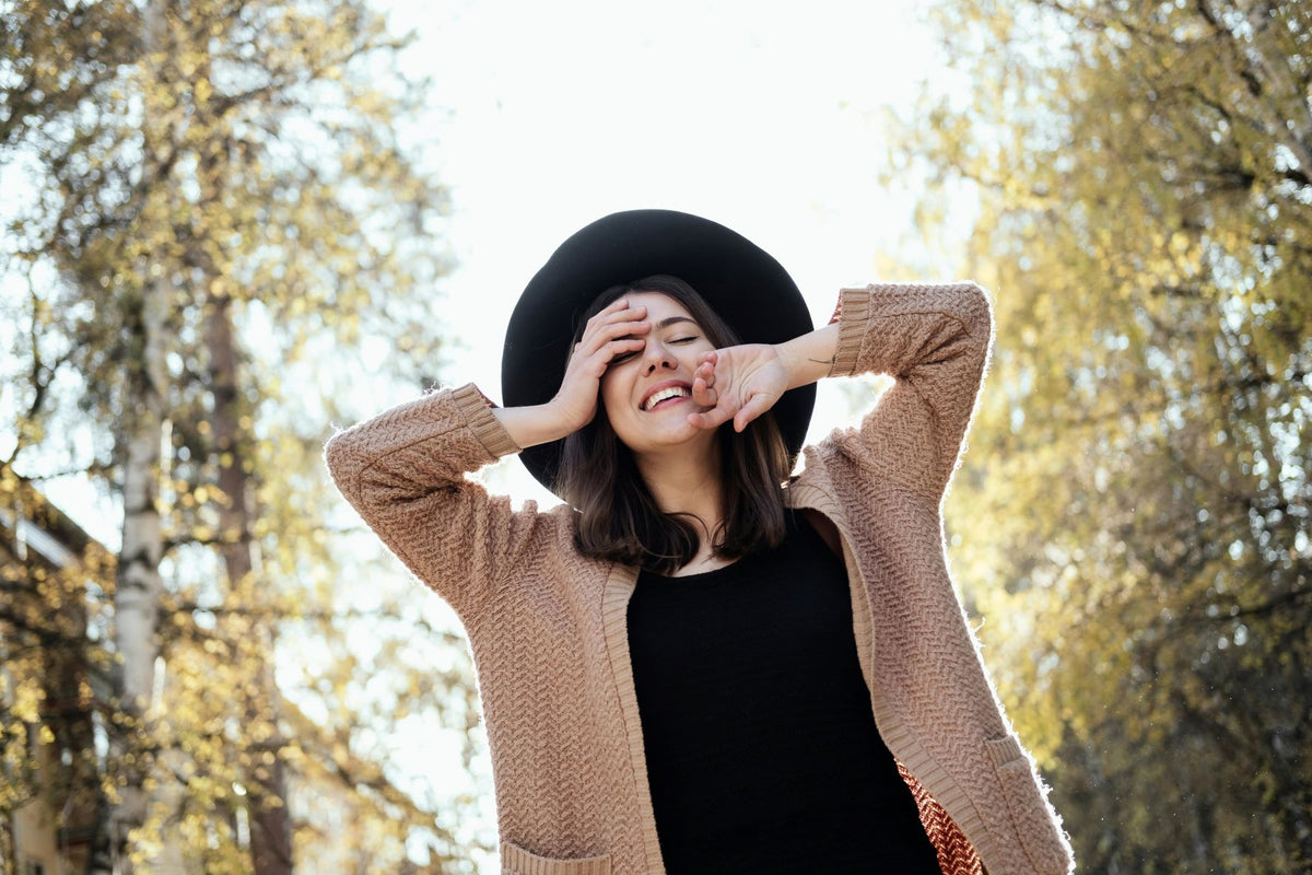 Wrap Yourself in Warmth: Exploring the Versatility and Style of Women's Knitted Cardigans