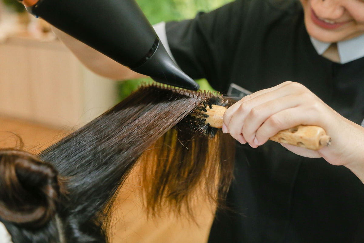 Hair Dryer Nozzle Shapes Explained: Concentrator vs Diffuser vs Smoothing Attachments