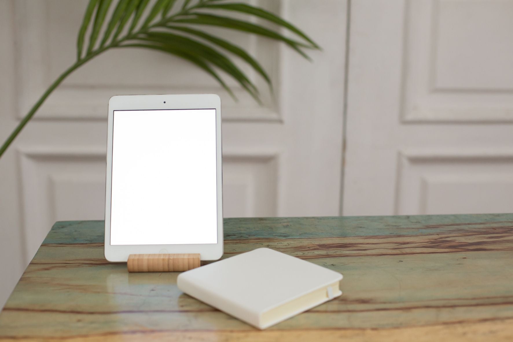 Digital Minimalism: The Growing Demand for Simpler Technology at Home