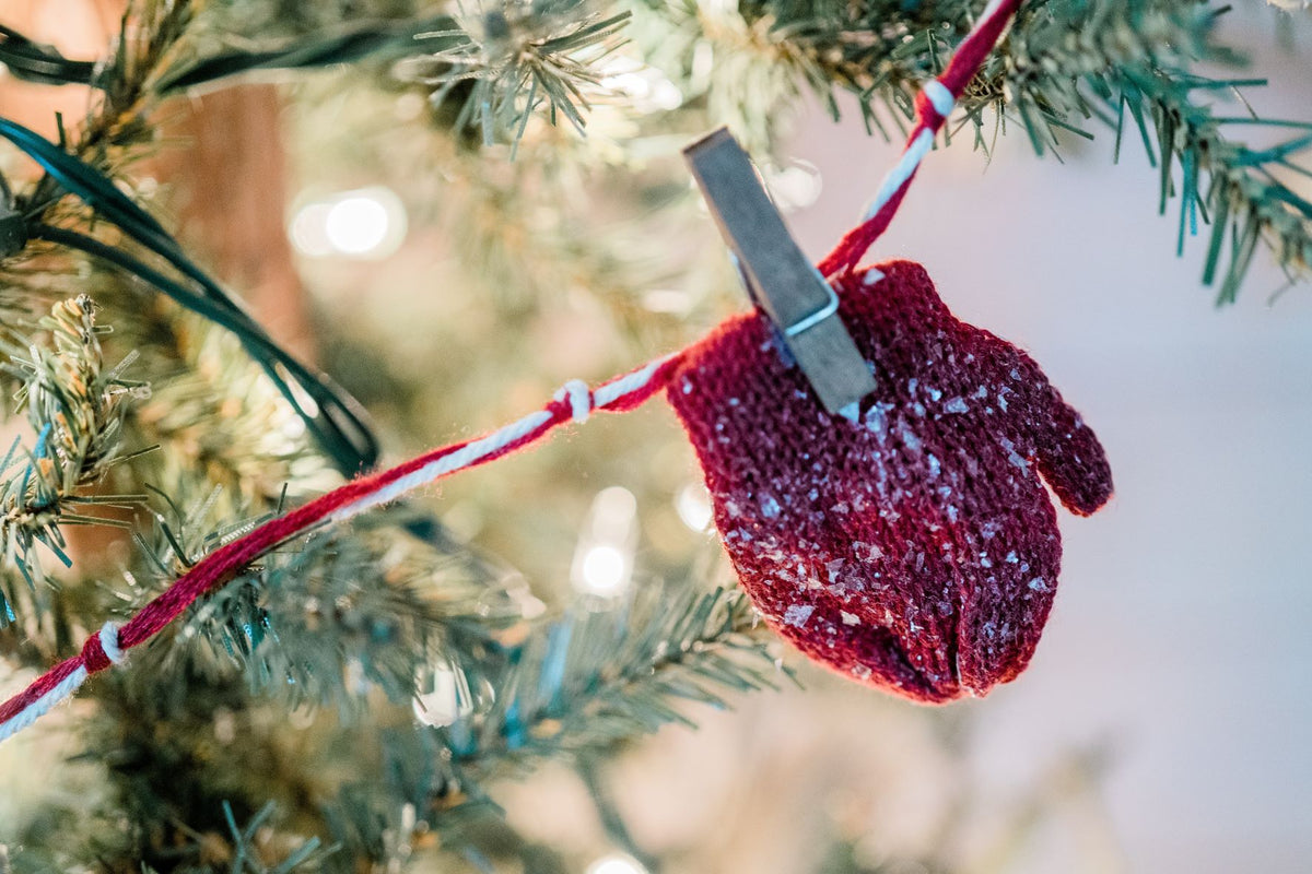 Hands Warm, Style On: A Comprehensive Guide to Men's Gloves and Mittens