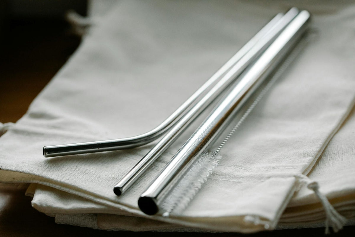 How to Clean Straws Properly: Tips for Reusable, Plastic, and Metal Straws