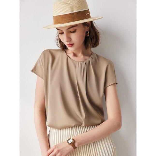 Blusa de seda elegante e informal para verano