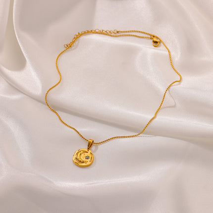 Elegante collar con colgante de acero inoxidable con forma de luna y estrella