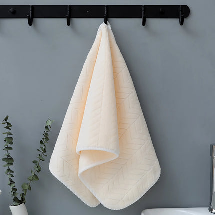 Serviette de bain et de visage en tissu éponge doux et absorbant