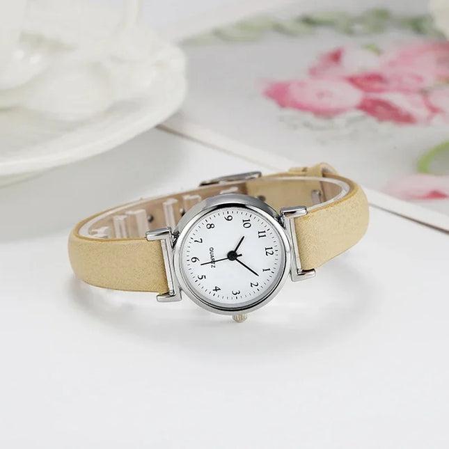 Montre à quartz chic avec bracelet en cuir : votre accessoire de mode intemporel