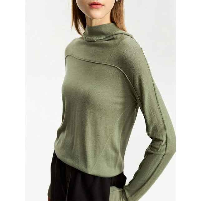 Pull slim minimaliste à capuche