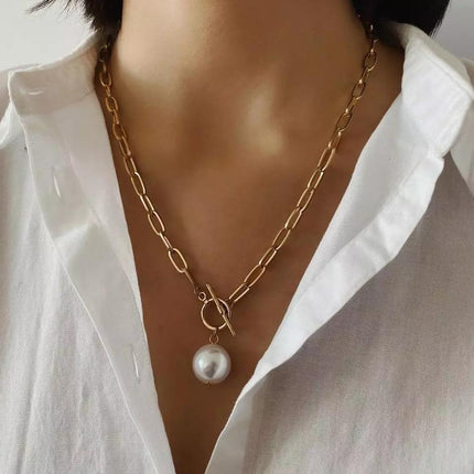 Women's Baroque Pearl Coin Pendant - Wnkrs