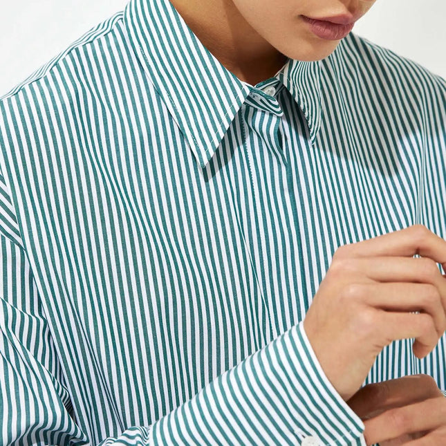 Blusa informal de algodón a rayas con detalle de cordones
