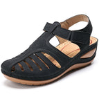 Black / 10