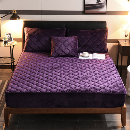 Crystal fleece padded bed cover - Wnkrs