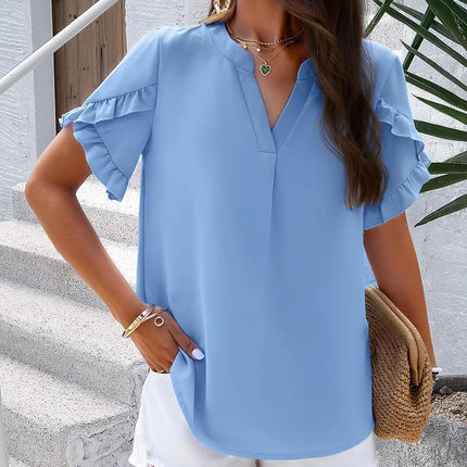 Blusa informal con escote en V y volantes