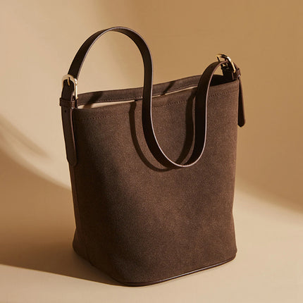 Bolso de hombro de piel sintética para mujer: bolso de ante tipo cubo para el invierno, estilo informal