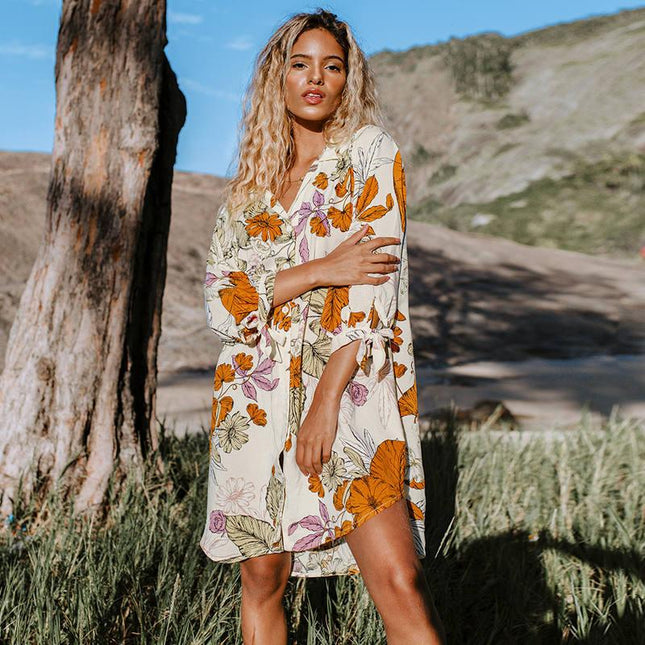 Vestido playero tipo túnica de gasa con botones y estampado floral Paradise