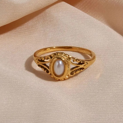 18K Gold Plated Hollow Texture Freshwater Pearl Ring