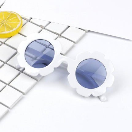 Girl's Sunflower Shaped Sunglasses - Wnkrs