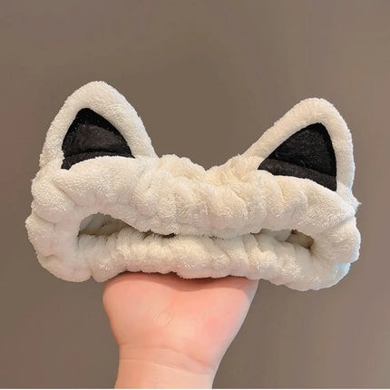 Bonita diadema de peluche con orejas de gato para lavarse la cara y aplicar mascarillas