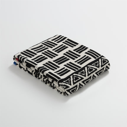 Elegant Geometric Pattern Cotton Blanket with Stripe Edge