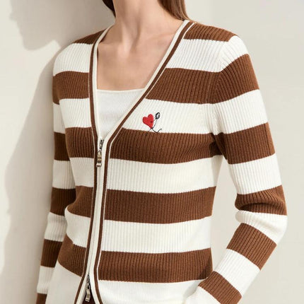 Cardigan brodé à col en V tendance pour l'automne avec fermeture éclair