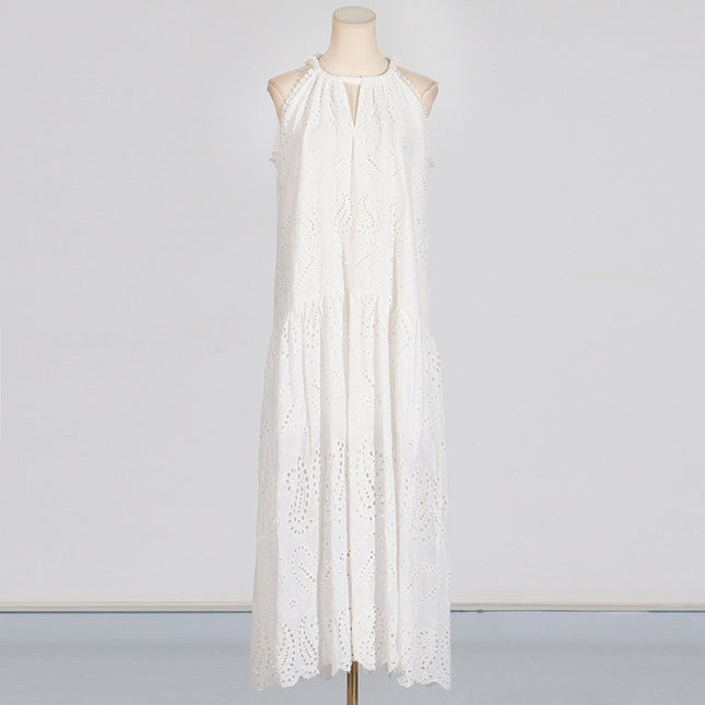 Robe sans manches à lacets et col en V brodée